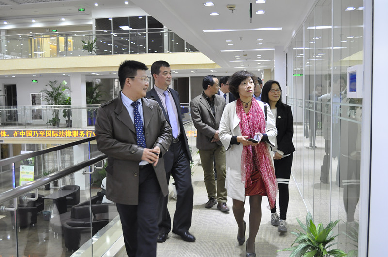 湖南省律协领导到访盈科上海律师大厦
